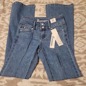 No Boundaries Bootcut Women's Blue Seam-Detail Jeans